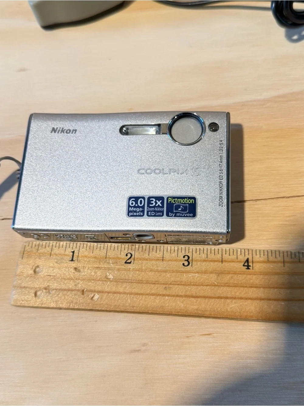 Nikon Coolpix S5 Digital Camera 6MP Slv Tested Good w/Bat-Char-SDCard Read Info!